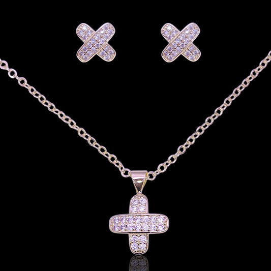 GOLD FILLED ORO LAMINADO PARIS CHIC XOXO ZIRCONIA SET